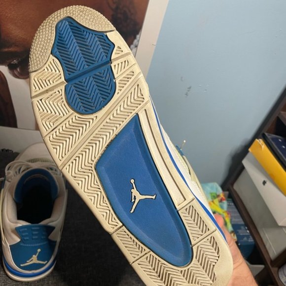 Jordan 4 Military Blue (2012)